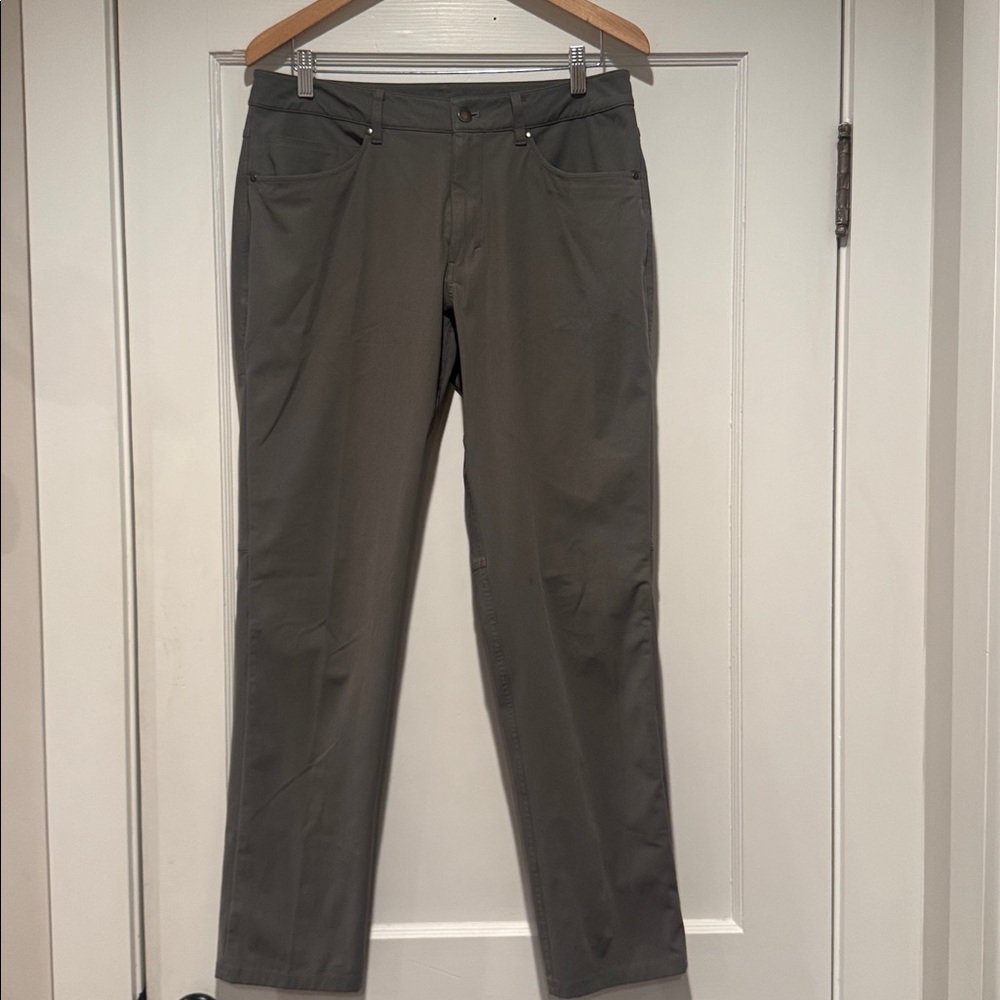 Lululemon ABC Classic Fit Pant Warpstreme Color: Carbon Dust Size: 33